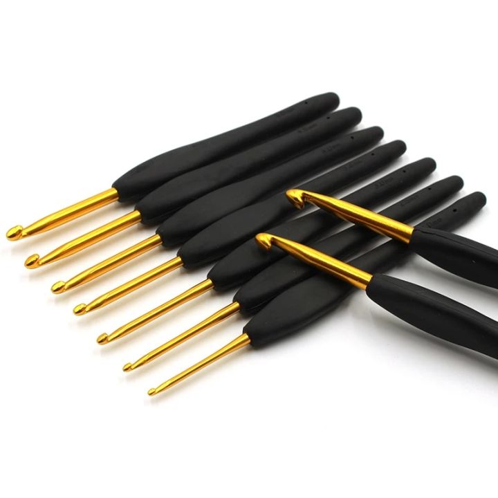 QJH%209%20Size%20Crochet%20Hooks%20Set,%20MultiColor,%20Ergonomic%20Crochet%20Hooks%20with%20Case%20for%20Arthritic%20Hands,Extra%20Long%20Crochet%20Needles%202-6mm%20-%20Image%203