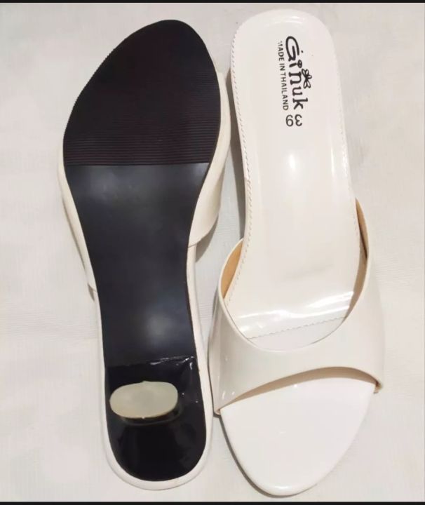 Semi%20Pancil%20Heel%20Hand%20Made%20Sandel%20for%20Women%20-%20Image%203