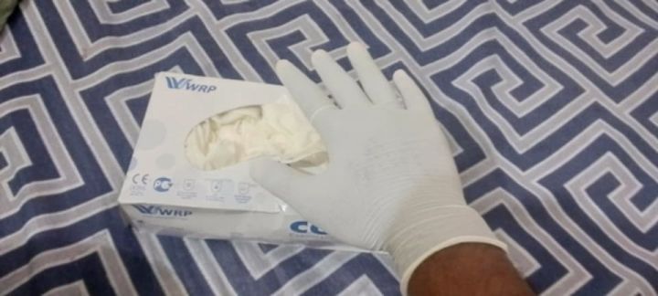 comfit%20surgical%20gloves%20100Pic%20-%20Image%203