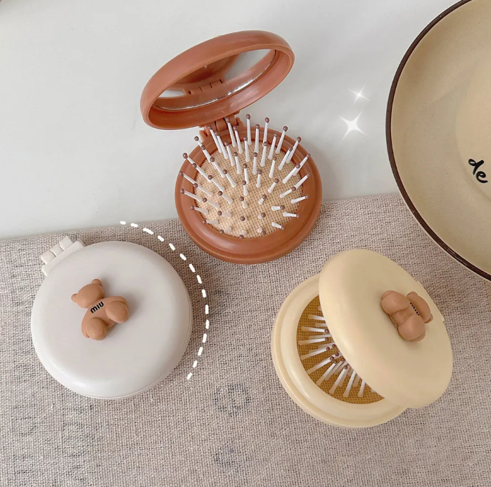 Folding%20Hair%20Brush%20with%20Mirror%20Round%20Folding%20Pocket%20Hair%20Comb%20with%20Makeup%20Mirror%20-%20Image%205