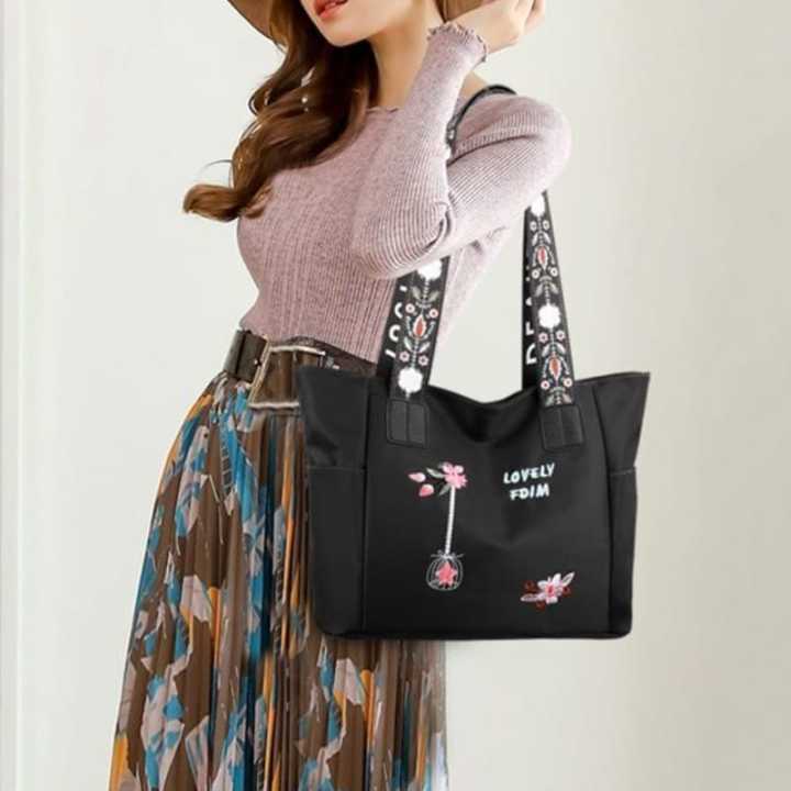 Flower Print Large-capacity Tote Bag, Trendy Shoulder Bag For Work, Zipper Handbag With Flower Print Shoulder Straps