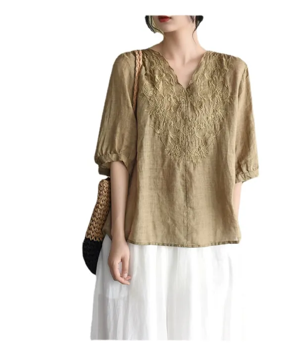 plus%20Size%20Women's%20Clothing%20New%20Retro%20Machine%20Embroidery%20Cotton%20Top%20Loose%20V%20Collar%20Half%20Sleeve%20Shirt%20Women's%20Shirt%20Pullover%20-%20Image%205