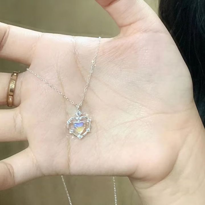 Opal%20Stone%20Heart%20Shaped%20Pendant%20Necklace%20Simple%20Moonstone%20Love%20Necklaces%20for%20Women%20Girls%20Fashion%20Light%20Luxury%20Pendant%20Necklace%20Party%20Wedding%20Jewelry%20Gift%20Qoddess%20-%20Image%206