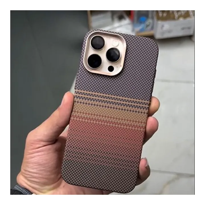 Original%20LUXO%20life%20Premium%20MagSafe%20Reflective%20Case%20For%20Iphone%2011,12,13,14,15%2016%20Pro%20&%20Pro%20Max%20Series%20-%20Image%206