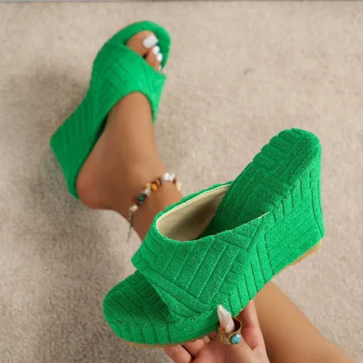 Spring/Summer2024%20Women%20New%20High%20Heel%20Waterproof%20Table%20Towel,%20Plush%20Solid%20Color%20Fish%20Mouth%20Sandals%20Outdoor%20Fashion%20Slippers%20-%20Image%204