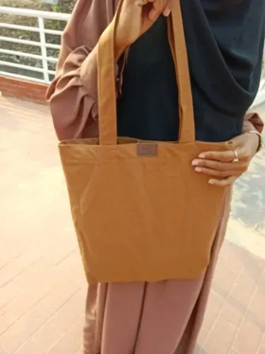 Trendy%20Top%20Handle%20Tote%20Canvas%20Bag%20with%20Mini%20Pouch%20Brown%20Color%20Shopping%20Bag%20/%20College%20/%20University%20Bag,%20Tote%20Bag,%20Canvas%20Bag%20with%20Zipper%20(2%20in1%20Combo%20Pack)%20-%20Image%209