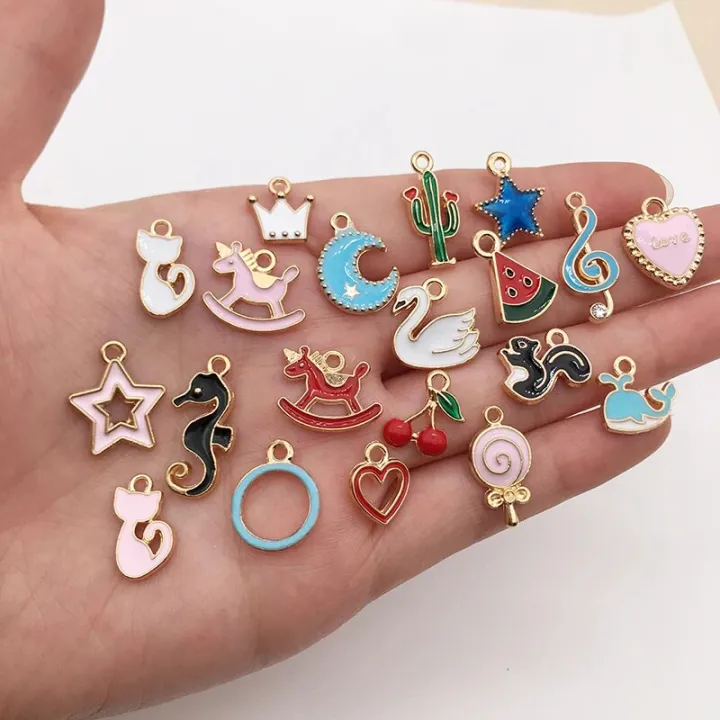 30/60/100pcs%20Random%20Mix%20Enamel%20Floating%20Charms%20For%20Jewelry%20Making%20Supplies%20DIY%20Locket%20Components%20Flowers%20Heart%20Charm%20Accessories%20-%20Image%204