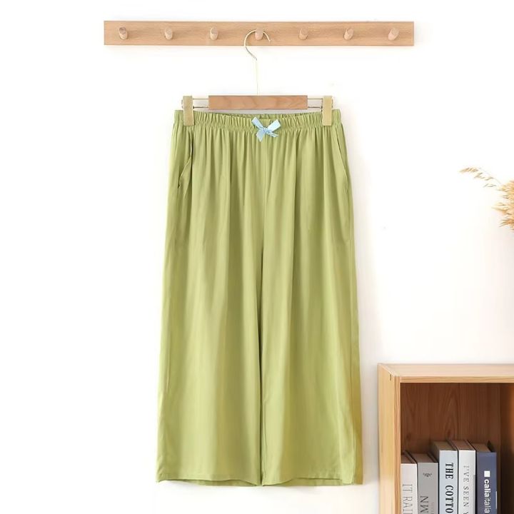 Summer%20Breeze:%20Viscose%20Fiber%20Women's%20Shorts%20&%20Capris%20Set%20-%20Image%203