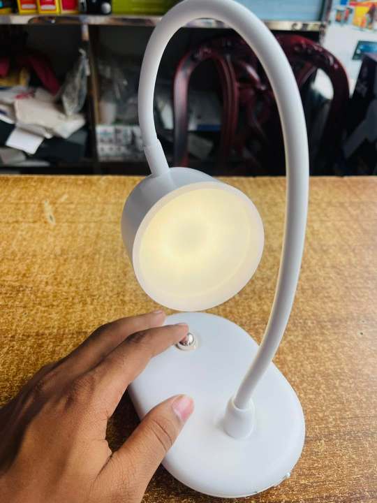 Walton%20Emergency%20Table%20lamp%2012%20watt%20360%20degree%20rotatable%20-%20Image%203