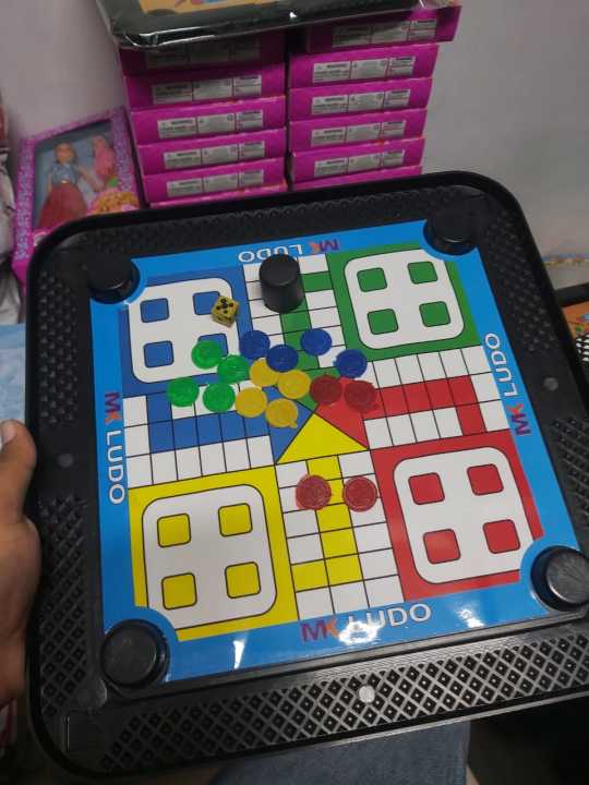 Plastic%20Carom%20Board%20(Double-Sided%20Play)%20-%20Enjoy%20Carom%20and%20Ludu%20with%20One%20Board%20-%20Easy%20to%20Set%20%20Up%20and%20Clean%20for%20Family%20Fun%20-%20Image%204