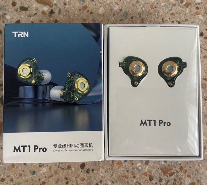 TRN%20MT1%20Pro%20HiFi%20In-Ear%20Earphones%20Dual%20Magnetic%20Dynamic%20Driver%20Sports%20In-Ear%20Earbuds%20Earbuds%20Noise%20Canceling%20Earphone%20Detachable%20C%20Pin%20Power%20Cable%20-%20Image%204