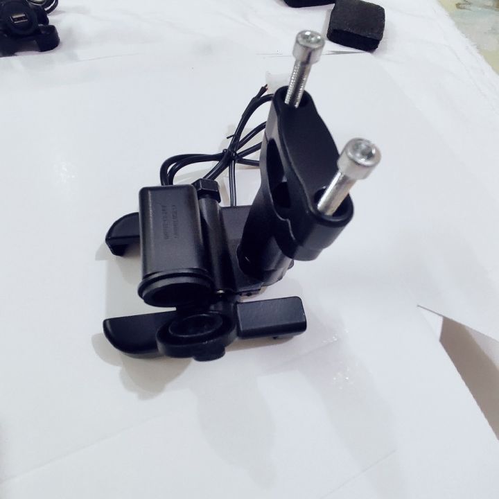 Universal%20Aluminum%20Alloy%20360%C2%B0%20Rotation%20Adjustable%20Rear-View%20USB%20Handlebar%20Type%20Bike%20Motorcycle%20Honda%20Electric%20Bike%20Scoter%20Cell%20Phone%20SmartPhone%20Mobile%20Holder%20or%20Stand%20-%20Image%209