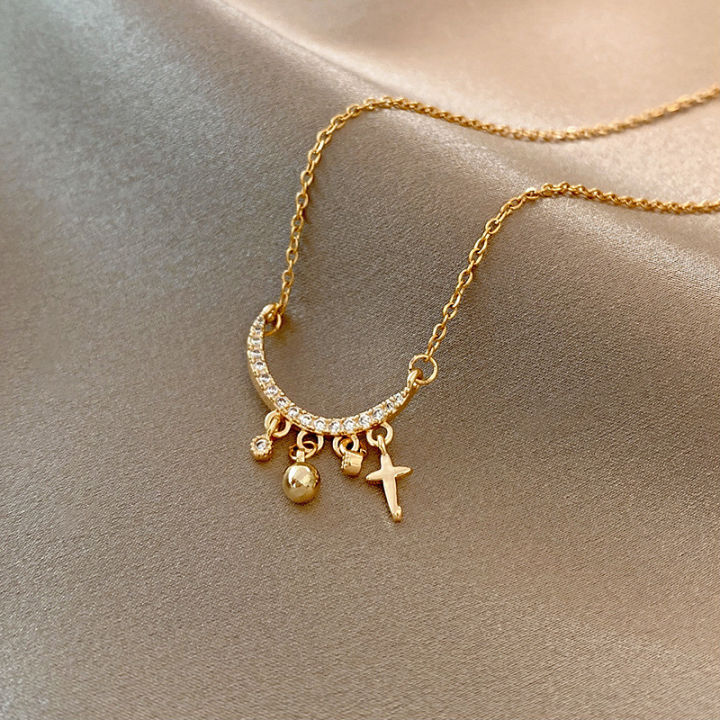 Luxury%20Non%20Tarnish%2018K%20Gold%20Plated%20Crescent%20Fishtail%20Heart%20Pendant%20Women%20316L%20Stainless%20Steel%20Necklace%20Jewelry%20-%20Image%202
