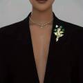 hijab pin Green flower leaf and pearl flower leaf fashionable style elegant flower brooch for girls and women- Avant-garde.