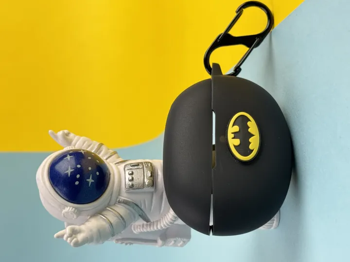 OnePlus%20Nord%20Buds%203%20Pro%20Batman%20Edition%20Only%20cover%20Premium%20Artificial%20Carrying%20cover%20Shockproof%20Earbuds%20Protective%20Cover%20Box%20For%20Buds%20Soft%20Silicone%20Bluetooth%20Headphone%20Cover%20-%20Image%202