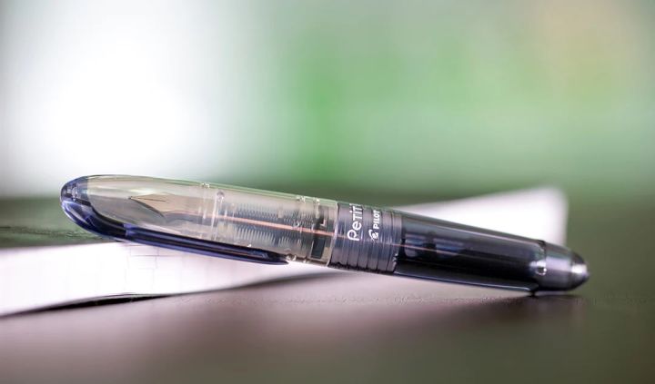 PETIT%20SPN-20F-B%201%20Small%20Sized%20Black%20Fountain%20Pen%20(With%20Refill)%20-%20Image%204