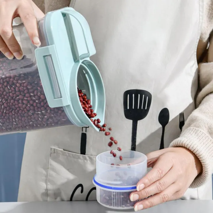 Large%20Cereal%20Dispenser%203.3lbs/5.5lbs%20Clear%20Handle%20Design%20Airtight%20Food%20Container%20With%20Dustproof%20Measuring%20Cup%20For%20Soybean%20-%20Image%204