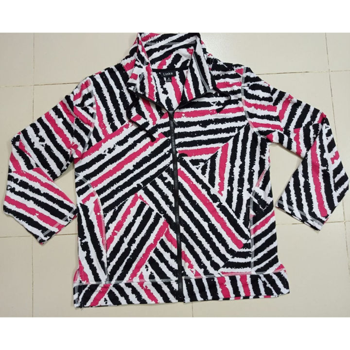 Women`s Fashionable Sweat shirts Winter Jacket with 2 side pocket