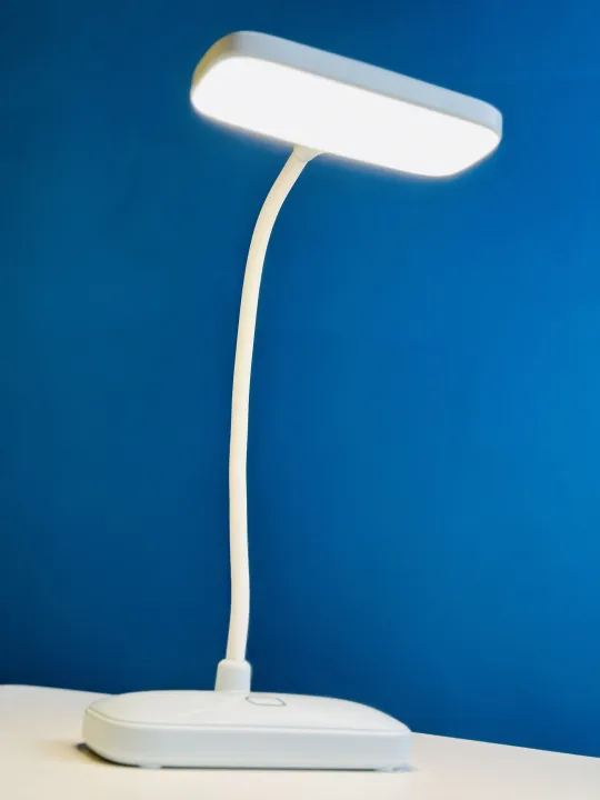 Rechargeable%20Desk%20Lamp%20or%20table%20lamp%20-%20Image%203