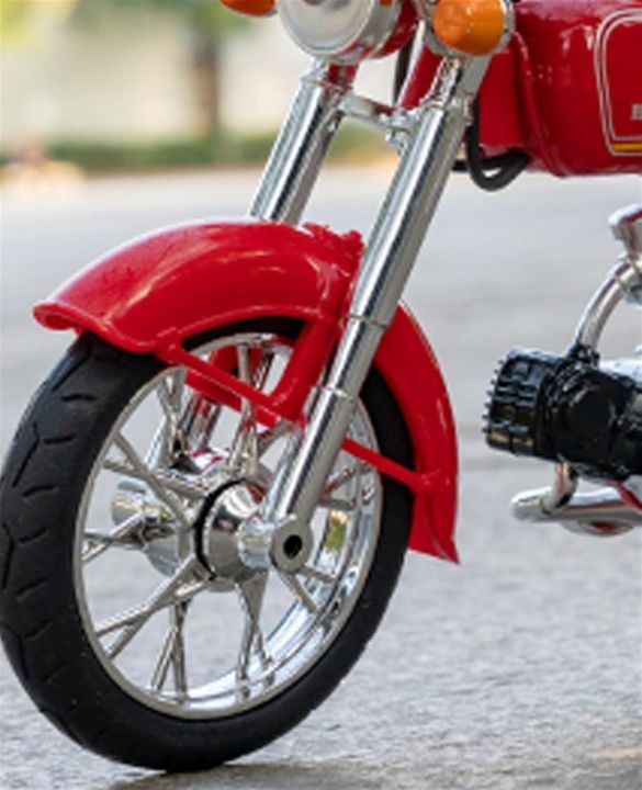 1:10%20Honda%20JH-70%20Motorcycle%20Diecast%20Model%20%E2%80%93%20Premium%20Collectible,%20Home%20D%C3%A9cor%20&%20Gift%20Idea%20in%20Red%20Foam%20Box%20-%20Image%205