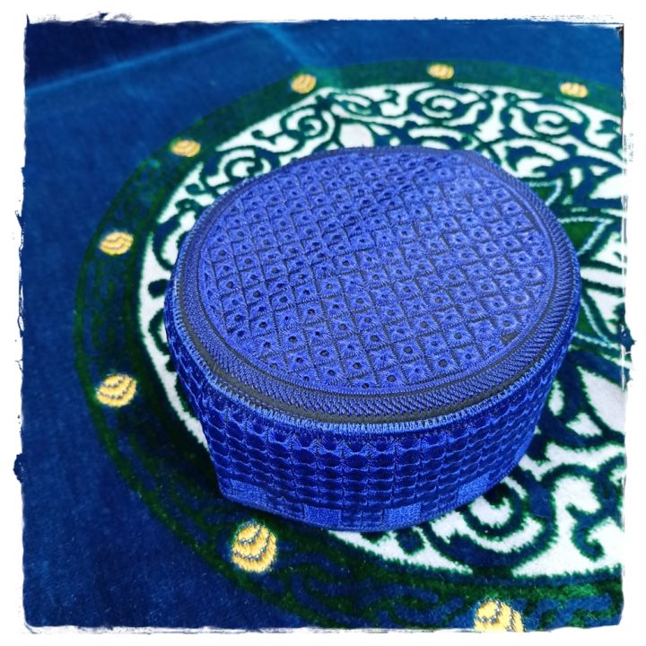 Islamic%20Product%20-%20Gray%20Color%20Tupi%20For%20Man%20In%203%20Design%20-%20Cap%20-%20Image%204