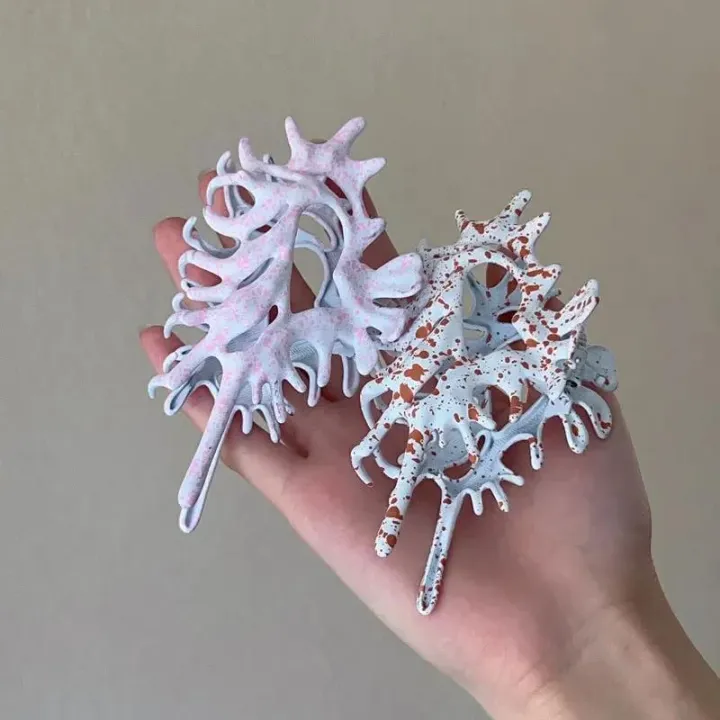 Creativity%20Unique%20Colorful%20Alien%20Metal%20Conch%20Hair%20Claws%20for%20Women%20Girl%20Y2K%20Hollow%20Headwear%20Shell%20Crab%20Hair%20Clip%20Hair%20Accessories%20-%20Image%206