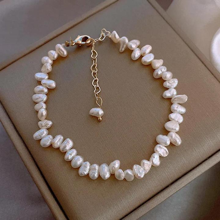Adjustable pearl bracelet for women