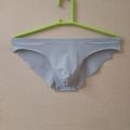 Free Feel Ice Silk Seamless Mens Briefs Solid Underpants Ultra-Thin Panties Male Seamless Low Waist Soft Underwear.