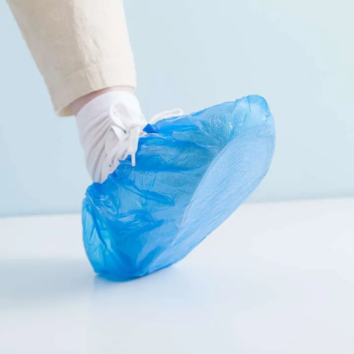 Disposable%20shoe%20for%20household%20indoor%20waterproof%20rainy%20weather,%20thickened%20and%20dustproof%20transparent%20covers,%20portable%20plastic%20foot%20covers%20-%20Image%204