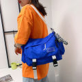 Bag women's 2022 spring korean version of the tide workwear style contrast nylon cloth bag simple high school student shoulder crossbody bag.