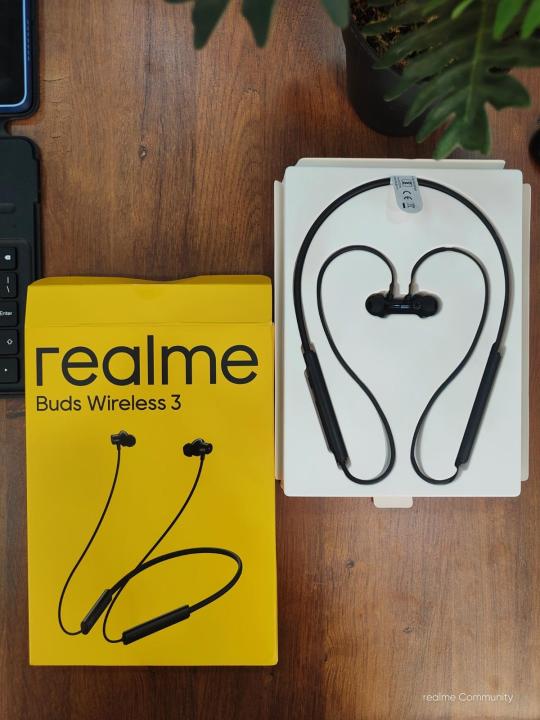 Realme Buds Wireless 3 neckband with Active Noise Cancellation