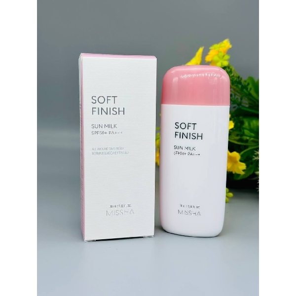 Missha%20Soft%20Finish%20Sun%20Milk%20SPF50+%20Pa+++%2070%20mL%20By%20NS%20Glamour%20Mart%20-%20Image%203