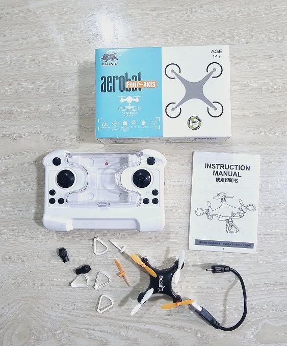 HC702%20Mini%20Drone%20Four%20Axis%20Aerobat%20360%20Degree%20With%20Remote%20Control%20-%20Image%205