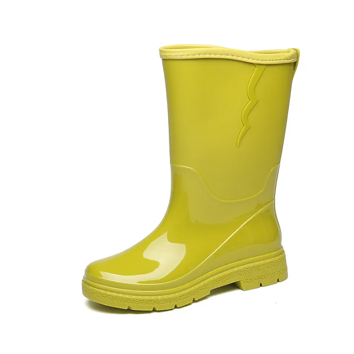 Fashion%20Plastic%20Women's%20Shoes%20Candy%20Color%20Women's%20Rain%20Boots%20Non-Slip%20Rain%20Boots%20Mid-High%20Tube%20Rain%20Shoes%20Kitchen%20Waterproof%20Adhesive%20Shoe%20Cover%20Shoes%20-%20Image%204