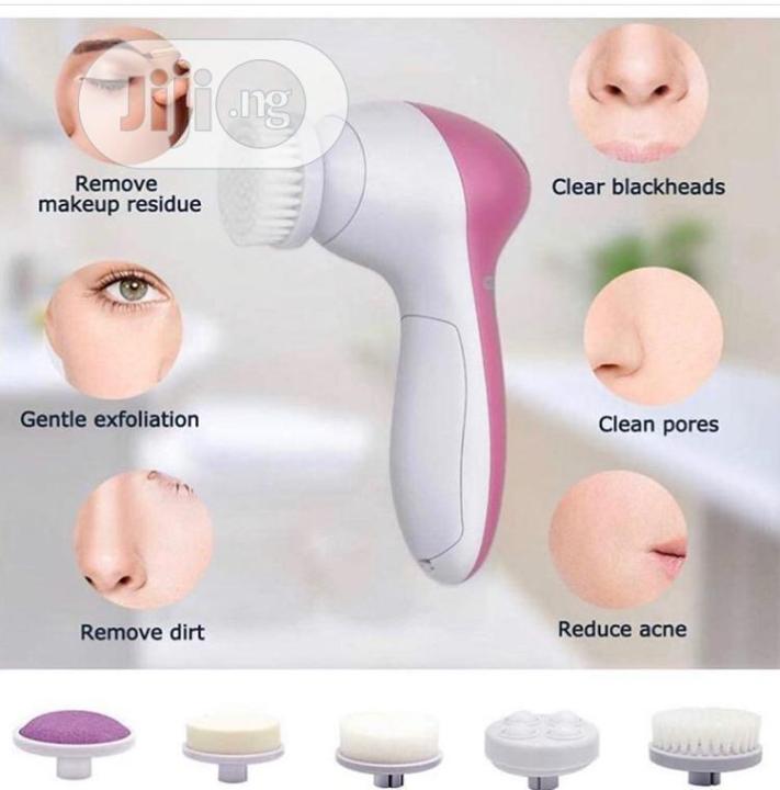 5%20in%201%20beauty%20care%20massager.%20-%20Image%205