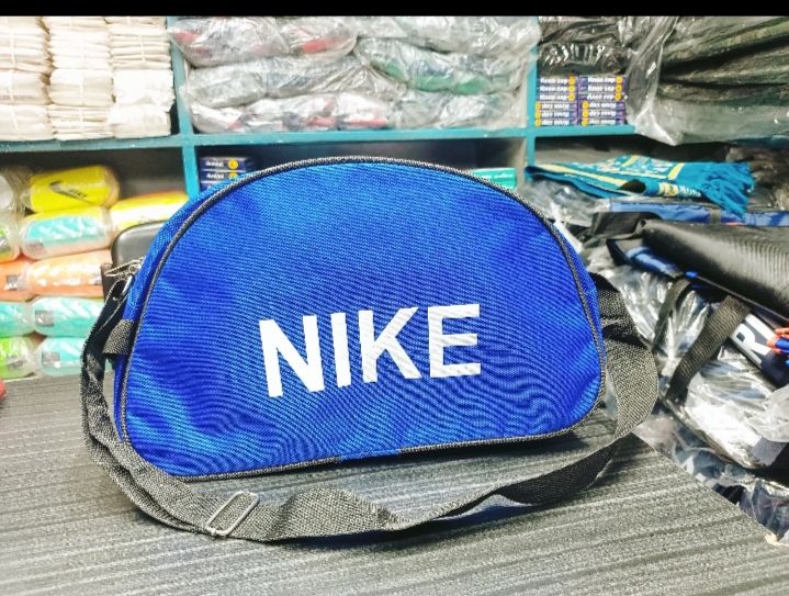 Conveniently%20Carry%20Your%20Gear%20With%20Gym%20Sack%20Shoes%20Bag%20-%20Versatile%20Bag%20For%20Football,%20Soccer,%20And%20Other%20Sports%20-%20Image%205