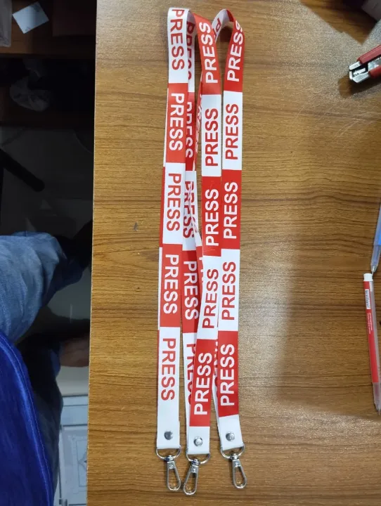 PRESS%20ID%20fita/%20ID%20Lanyard/ID%20card%20lanyard/Id%20Card%20Carrying%20Ribbon%20-%20Image%202