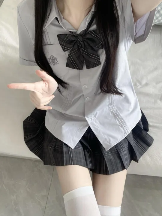 Thai%20School%20Uniform%20College%20Style%20All-Match%20Embroidered%20Water%20Gray%20ShirtjkUniform%20Shirt%20Stripes%20-%20Image%204