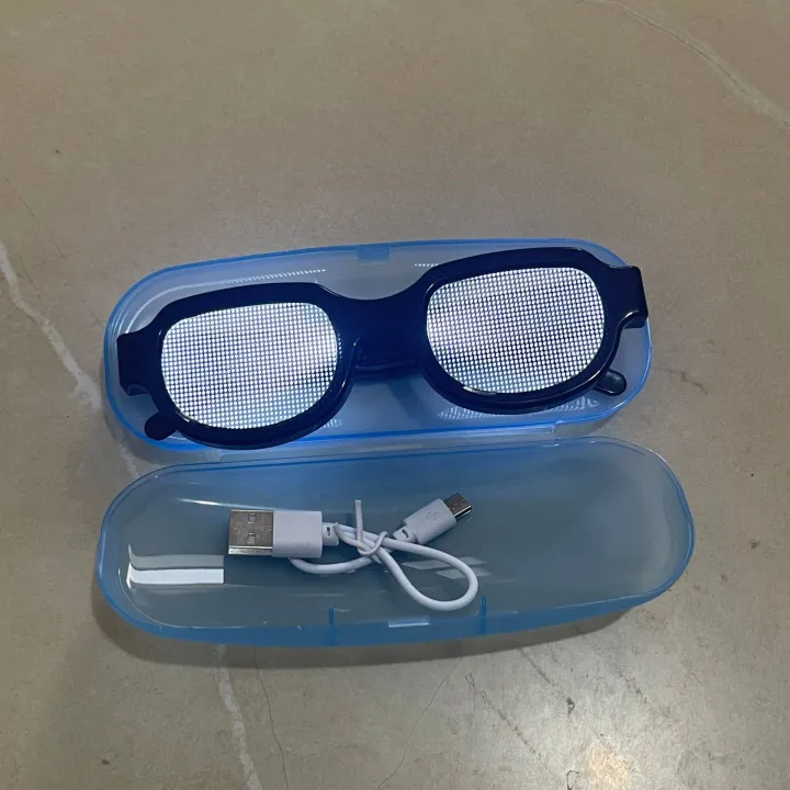 Red-eye%20special%20effect%20luminous%20glasses%20cool%20two-dimensional%20flash%20glasses%20Conan%20with%20the%20same%20LED%20technology%20sunglasses%20jump%20-%20Image%206