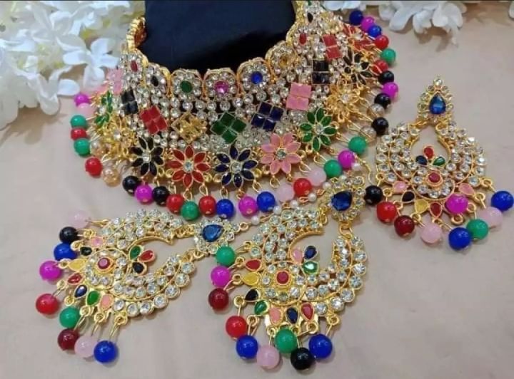 Traditional%20%20Fashion%20Wedding%20Party%20Bridal%20Choker%20Necklace%20Earrings%20and%20Jewellery%20Set%20-%20Image%202