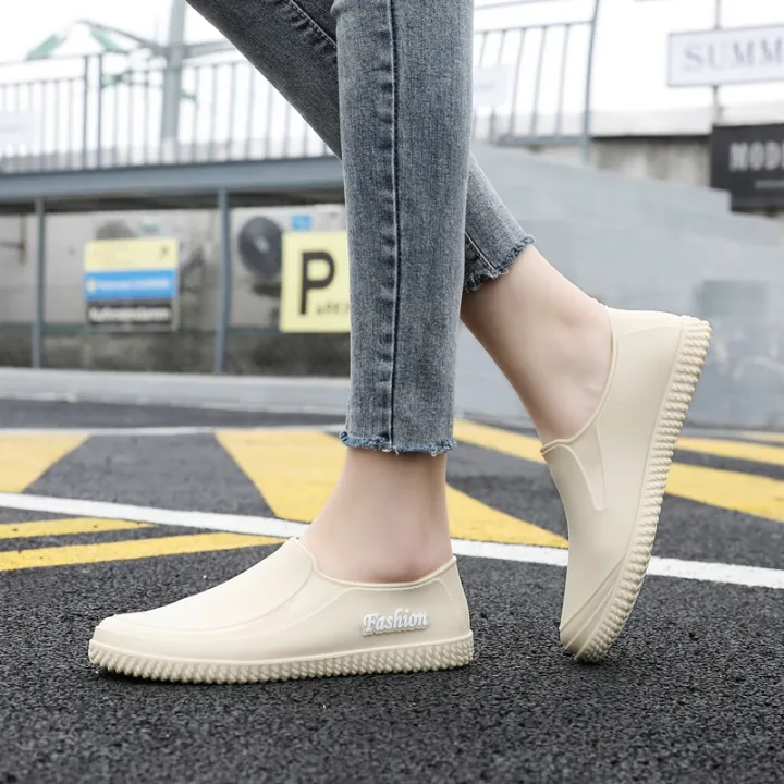 New%20Summer%20Rain%20Boots%20Women's%20Fashion%20Outerwear%20Low-Top%20Water%20Shoes%20Women's%20Rain%20Boots%20Short%20Tube%20Rubber%20Shoes%20Non-Slip%20Waterproof%20Shoes%20-%20Image%202