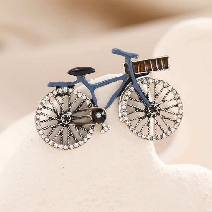 Cycle%20Brooch%20Hijab%20Safety%20Pin%20for%20Women%20-%20Image%204