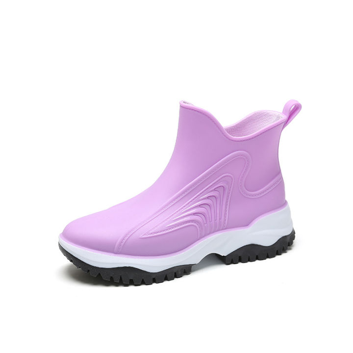 Japanese%20fashion%20color-block%20thick-soled%20low-cut%20women's%20rain%20boots%20wear-resistant,%20waterproof%20and%20non-slip%20sleeve%20shoes,%20work%20shoes%20worn%20outside%20the%20kitchen%20-%20Image%202
