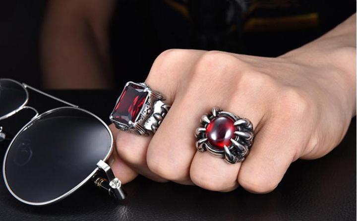 Punk%20domineering%20men's%20ring%20trendy%20retro%20index%20finger%20titanium%20steel%20Korean%20version%20personalized%20versatile%20ring%20single%20ring%20finger%20ring%20for%20men%20-%20Image%203