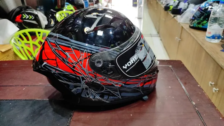 Yohe.978%20Full%20Face%20Helmet%20For%20Bikers%20Spider%20Graphics%20-%20Image%203