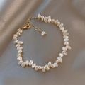 Adjustable pearl bracelet for women. 