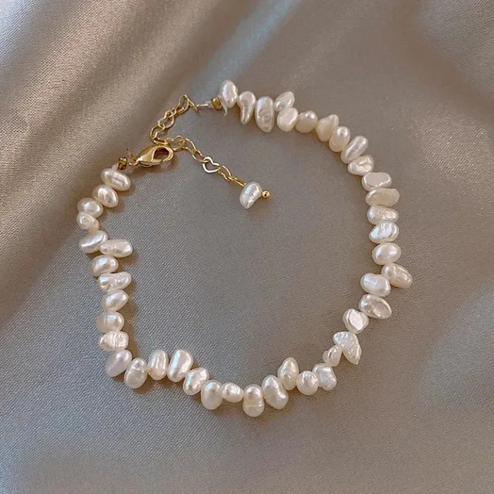 Adjustable%20pearl%20bracelet%20for%20women%20-%20Image%204