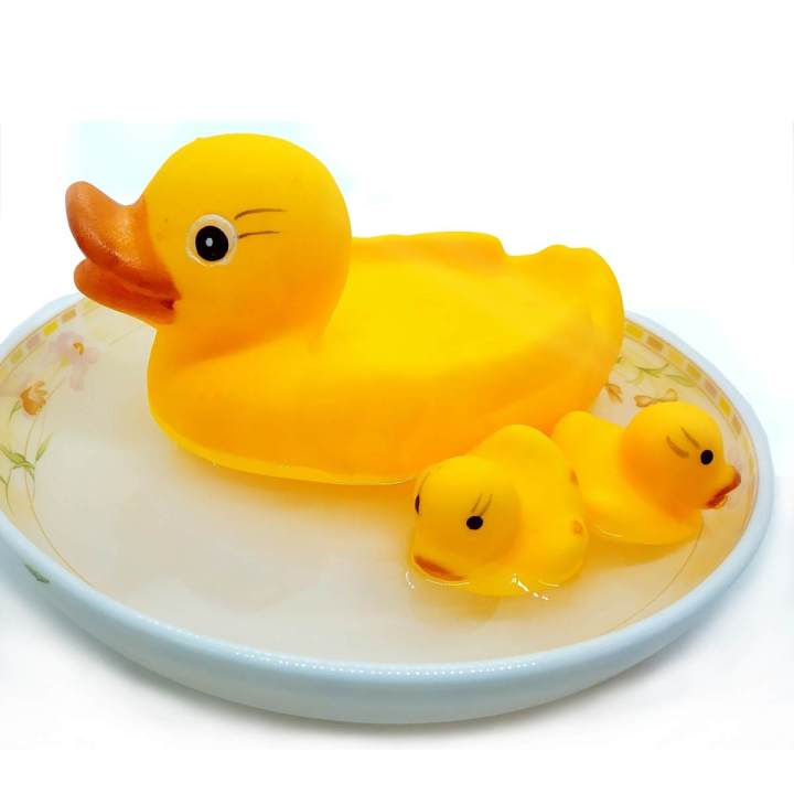 Rubber%20-Duck%20Family%20Bath%20Set%20(Set%20Of%204)%20-%20Floating%20Bath%20Tub%20Toy%20(Set%20Of%204)%20-%20Image%203
