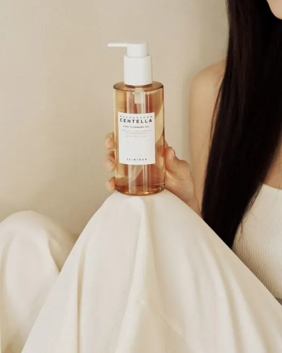 SKIN1004%20Madagascar%20Centella%20Light%20Cleansing%20oil%20200ml%20-%20Image%203