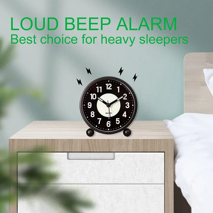 Alarm%20Clock%20Luminous%204%20inchRound%20Silent%20Analog%20Table%20Clock%20Non-Ticking,Battery%20Operated%20with%20Loud%20Alarm%20for%20Bedroom%20-%20Image%205
